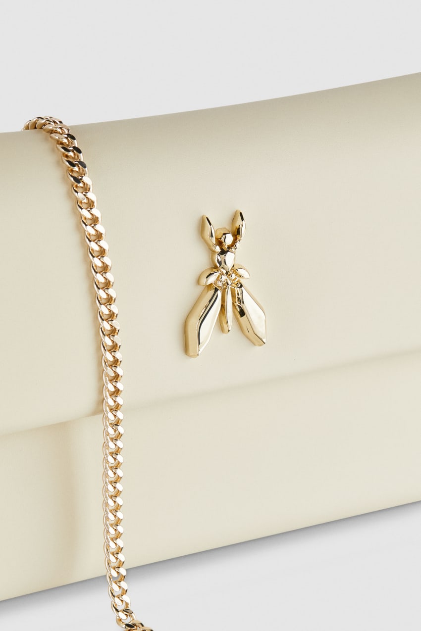 Patrizia Pepe Fly Leather Clutch Bag With Chain Bézs | MIEJU4257